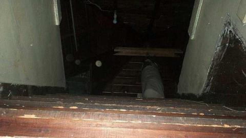 frat house - 112_0950.jpg