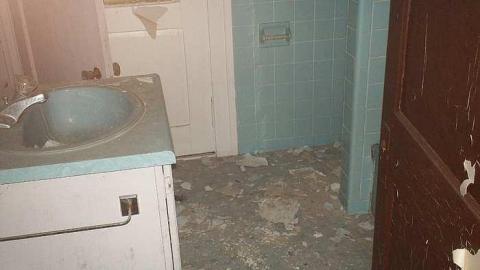 House 352 of Abandoned Street photo 4