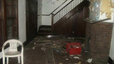 352 house - DSCF3564.jpg