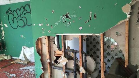 Check In - Motel-Longbranch159.jpg