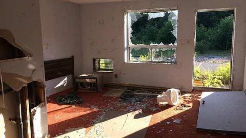 Check In - Motel-Longbranch27.jpg