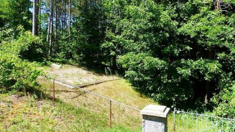 Midhurst Pioneers - The-Midhurst-Pioneer-Cemetery1.jpg