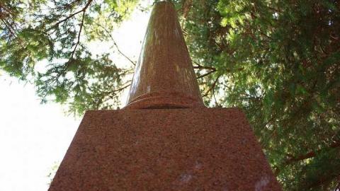  43.065569, -80.642080 West - Oriel-East-Pioneer-Cemetery27.jpg