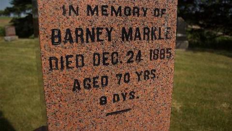  43.065569, -80.642080 West - Oriel-East-Pioneer-Cemetery22.jpg