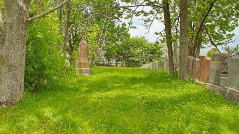 Downtown Cheapside - Cheapside-Baptist-ChurchCemetery5.jpg
