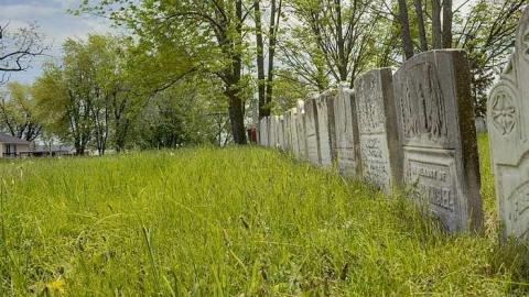 Downtown Cheapside - Cheapside-Baptist-ChurchCemetery29.jpg