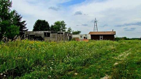 Trailer Park - Hunting-Shacks4.jpg