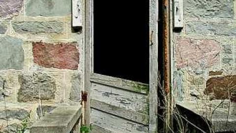 Aug 2016 - Beautiful-Stone-House175.jpg