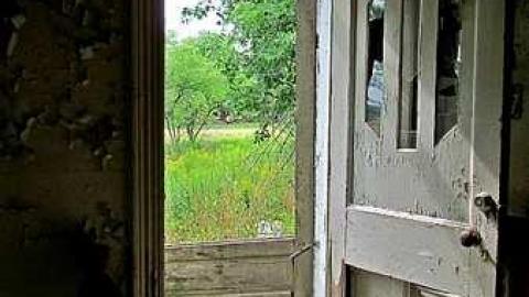 Aug 2016 - Beautiful-Stone-House162.jpg