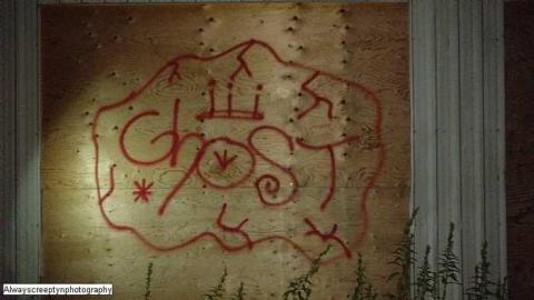 Dog Chains - Hyde-Mill-Ruins-(Streetsville)56.jpg