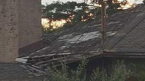 Old Flooded Bungalow - 20160805_203820.jpg