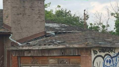 Old Flooded Bungalow - 20160805_203354.jpg