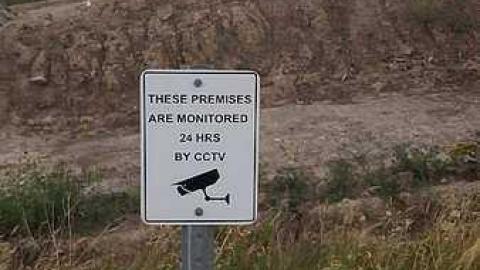 Old Flooded Bungalow - 20160805_203755.jpg