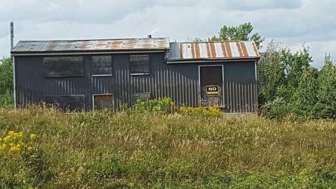 Mapleview Condemned Bungalows - z-20160820_163303.jpg