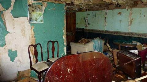 Gooey Goodness - Moldy-Getaway8.jpg