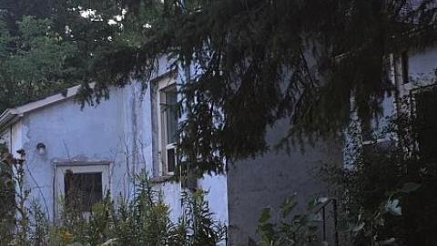 Shitty Exterior Photos - xqimage.jpeg