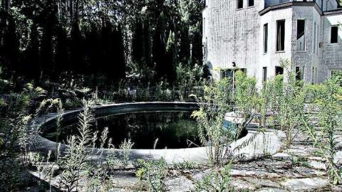 Blackened Mansion - Abandoned-Grow-Op-Mansion--Drug-Dealers-Mansion--King-City188.jpg