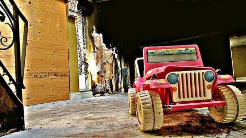 Blackened Mansion - Abandoned-Grow-Op-Mansion--Drug-Dealers-Mansion--King-City186.jpg