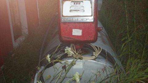 hoarder house - 114_1040.jpg