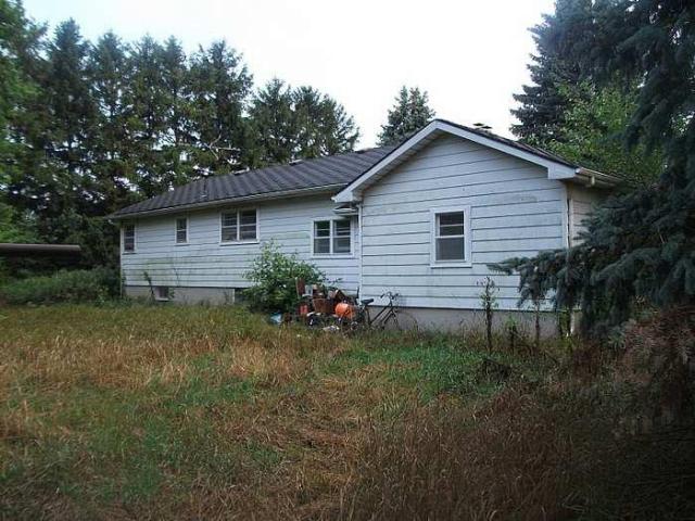 Highway Hoarder Heaven - Chatham-Kent, Ontario