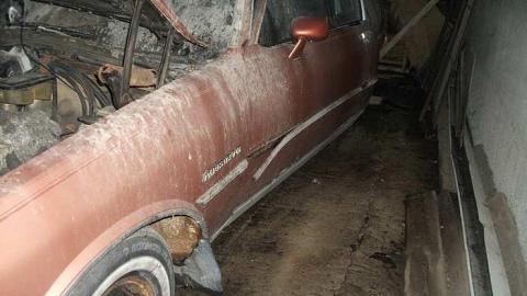 hoarder house - DSCF5048.jpg