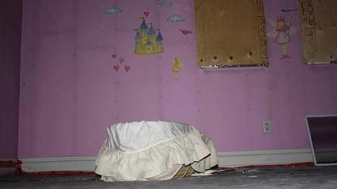 Trip to the Mansion - Abandoned-Grow-Op-Mansion--Drug-Dealers-Mansion--King-City288.jpg