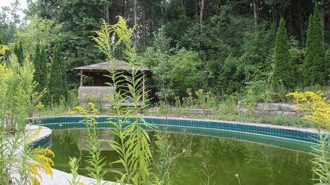 Trip to the Mansion - Abandoned-Grow-Op-Mansion--Drug-Dealers-Mansion--King-City290.jpg