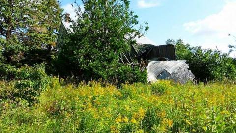 Barren - Naked-and-Afraid23.jpg