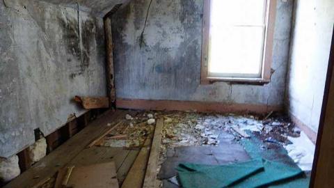 Barren - Naked-and-Afraid29.jpg