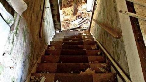 Abandoned Talent - Naked-and-Afraid43.jpg