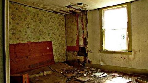 Abandoned Talent - Naked-and-Afraid44.jpg