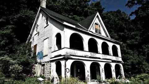 Photo from Hundreds of bolts