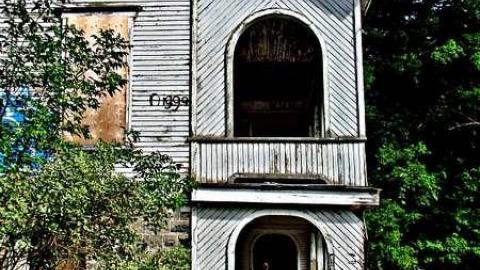 Hundreds of bolts - Across-The-River89.jpg