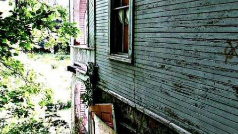 Hundreds of bolts - Across-The-River94.jpg