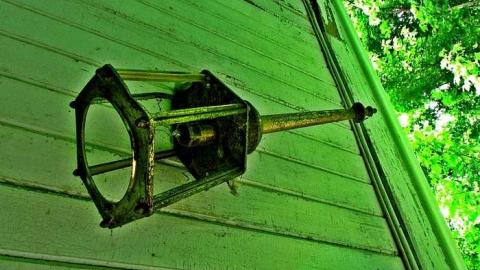 Hundreds of bolts - Across-The-River96.jpg