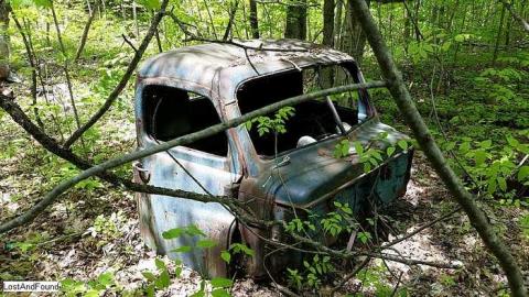 Off the beaten path - Junk-Yard-in-a-Forest4.jpg