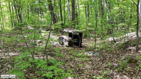 Off the beaten path - Junk-Yard-in-a-Forest13.jpg