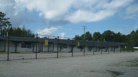 Boarded up - MoeZeOn-Inn25.jpg