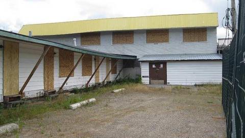 Boarded up - MoeZeOn-Inn26.jpg