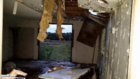 House and Barn - i-11.jpg