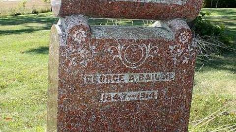 Walker Cemetery - Frontenac Islands, Ontario