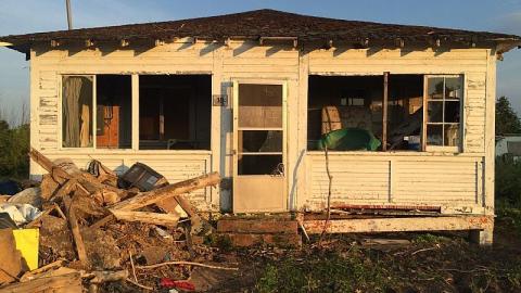 Abandoned shacks - Camp-Yungvelt1.jpeg