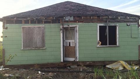 Abandoned shacks - Camp-Yungvelt5.jpeg