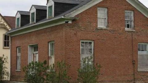 James Mitchell House - The-Prettiest-Street131.jpg