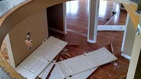 Weird Basement - Ecko-Location12.jpg