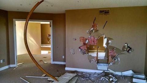 Weird Basement - Ecko-Location15.jpg