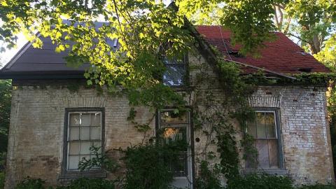 Little Brick House photo 3