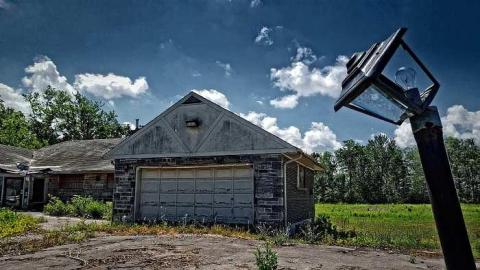 Glass Door House - 17.jpg