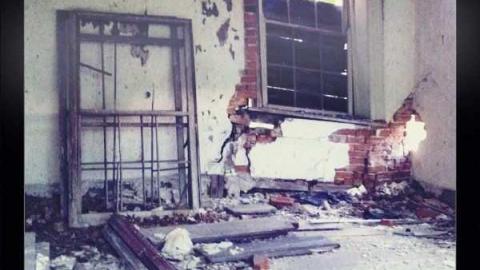 Old House - house1.jpg