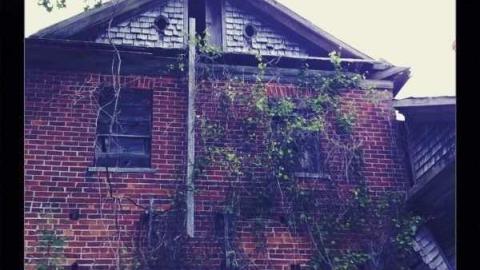 Old House - house7.jpg